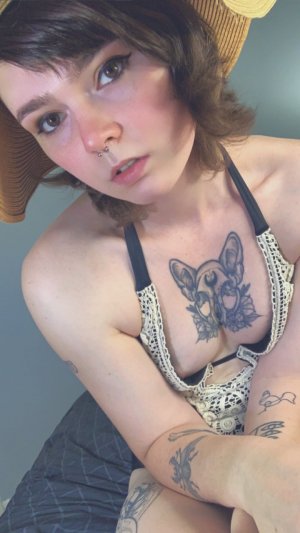 Lain Arbor OnlyFans Photos #14