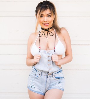 Vicki Li vickibaybeee Nude OnlyFans Photos #4