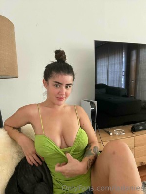 Ladanies Nude OnlyFans Photos #13