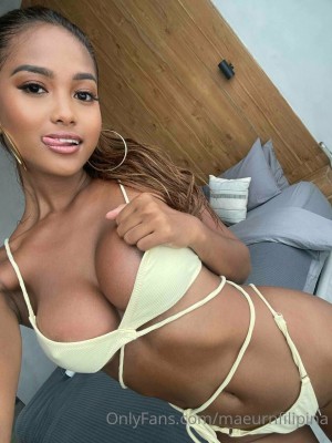 maeurn1 maeurntv Maeurn Smiles Nude OnlyFans Photos #1