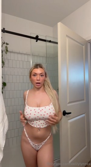 xxsarabrooksxx sarabrooks444 xxlilylynnx Nude OnlyFans Video #1